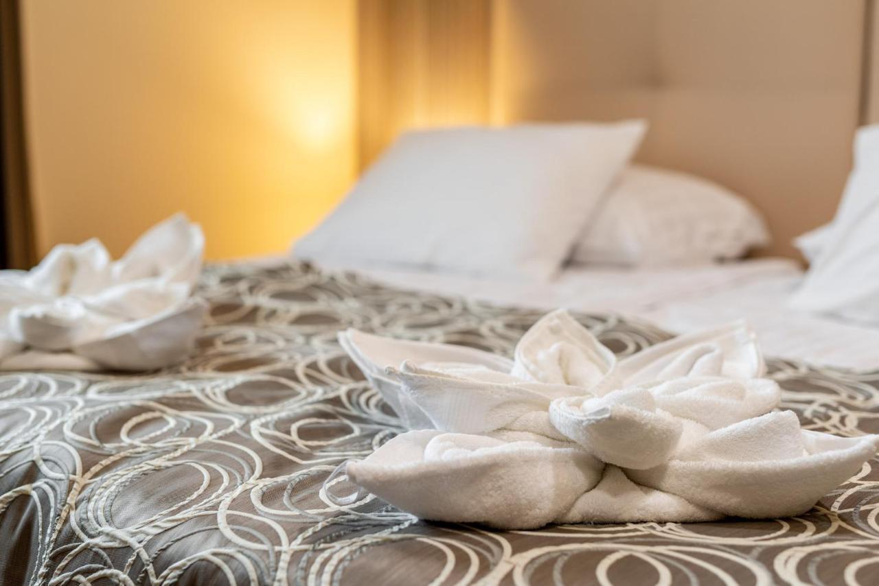 Hotel Tomazici Santalezi Eksteriør bilde